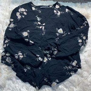 Abercrombie long sleeve floral top